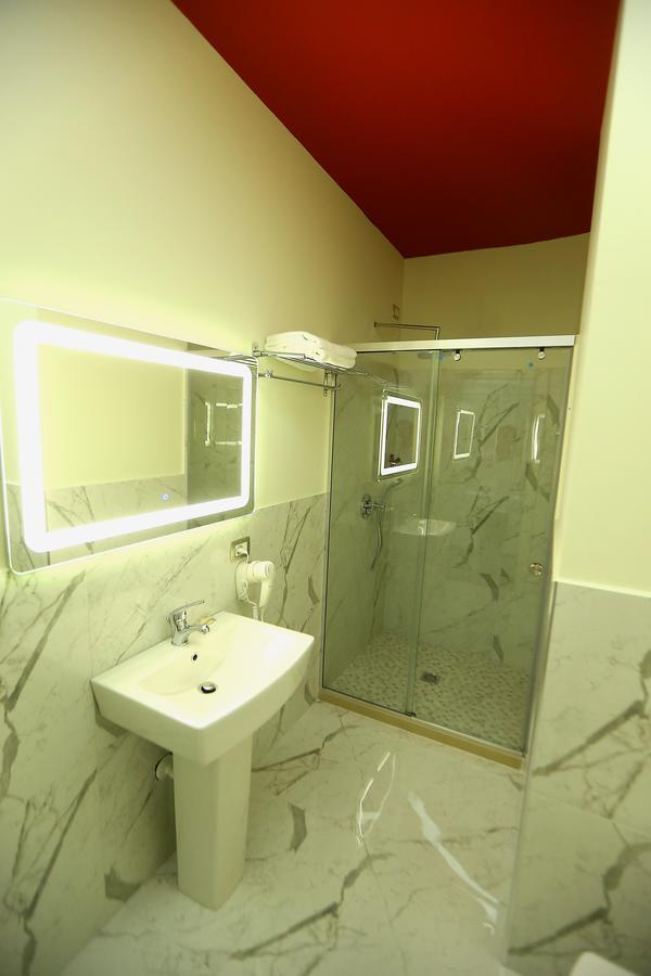 Hotel Vllaznia Shkodër Екстериор снимка