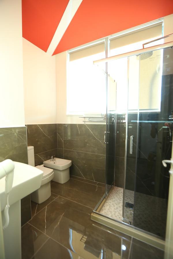 Hotel Vllaznia Shkodër Екстериор снимка