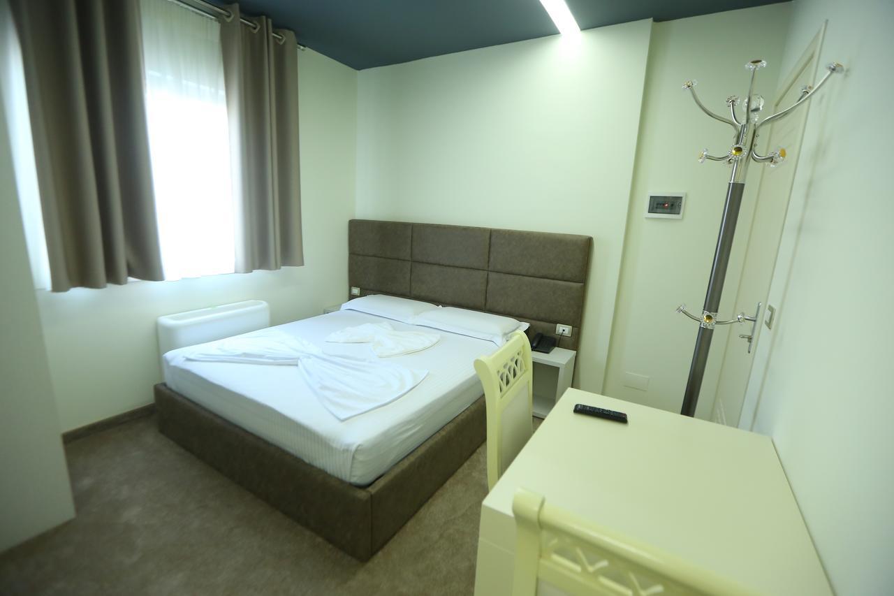 Hotel Vllaznia Shkodër Екстериор снимка