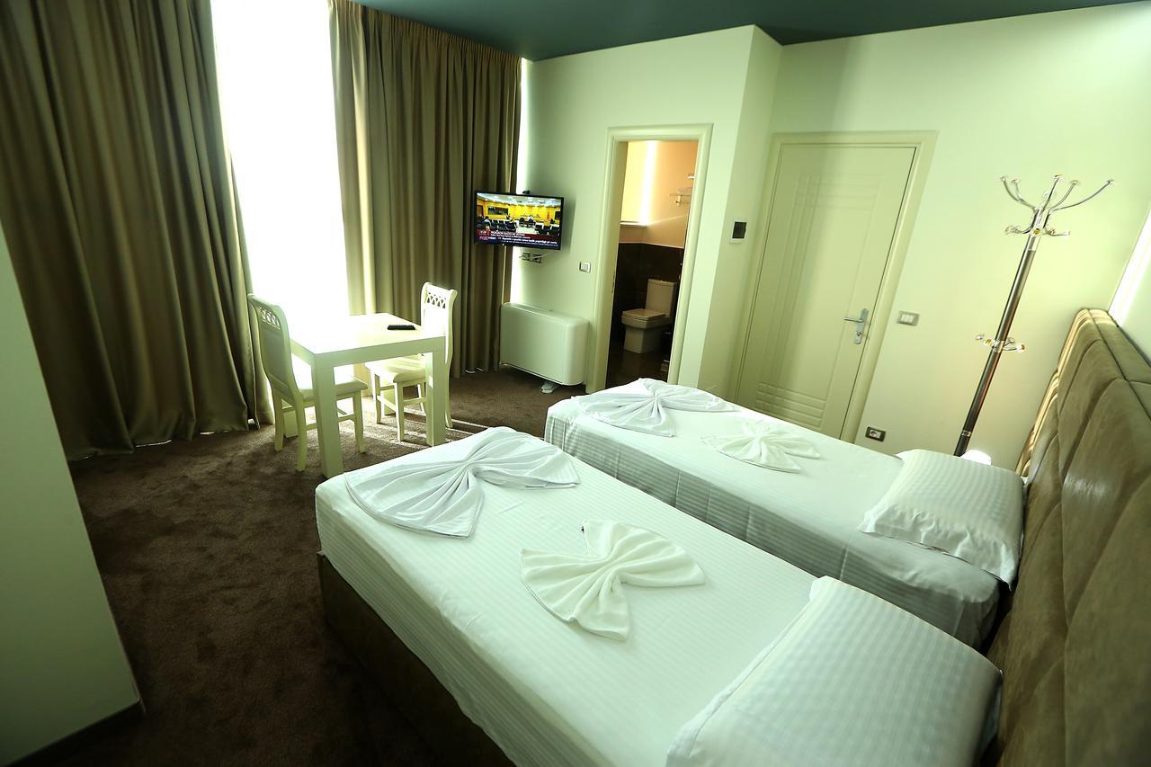 Hotel Vllaznia Shkodër Екстериор снимка