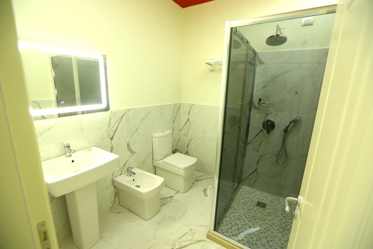 Hotel Vllaznia Shkodër Екстериор снимка