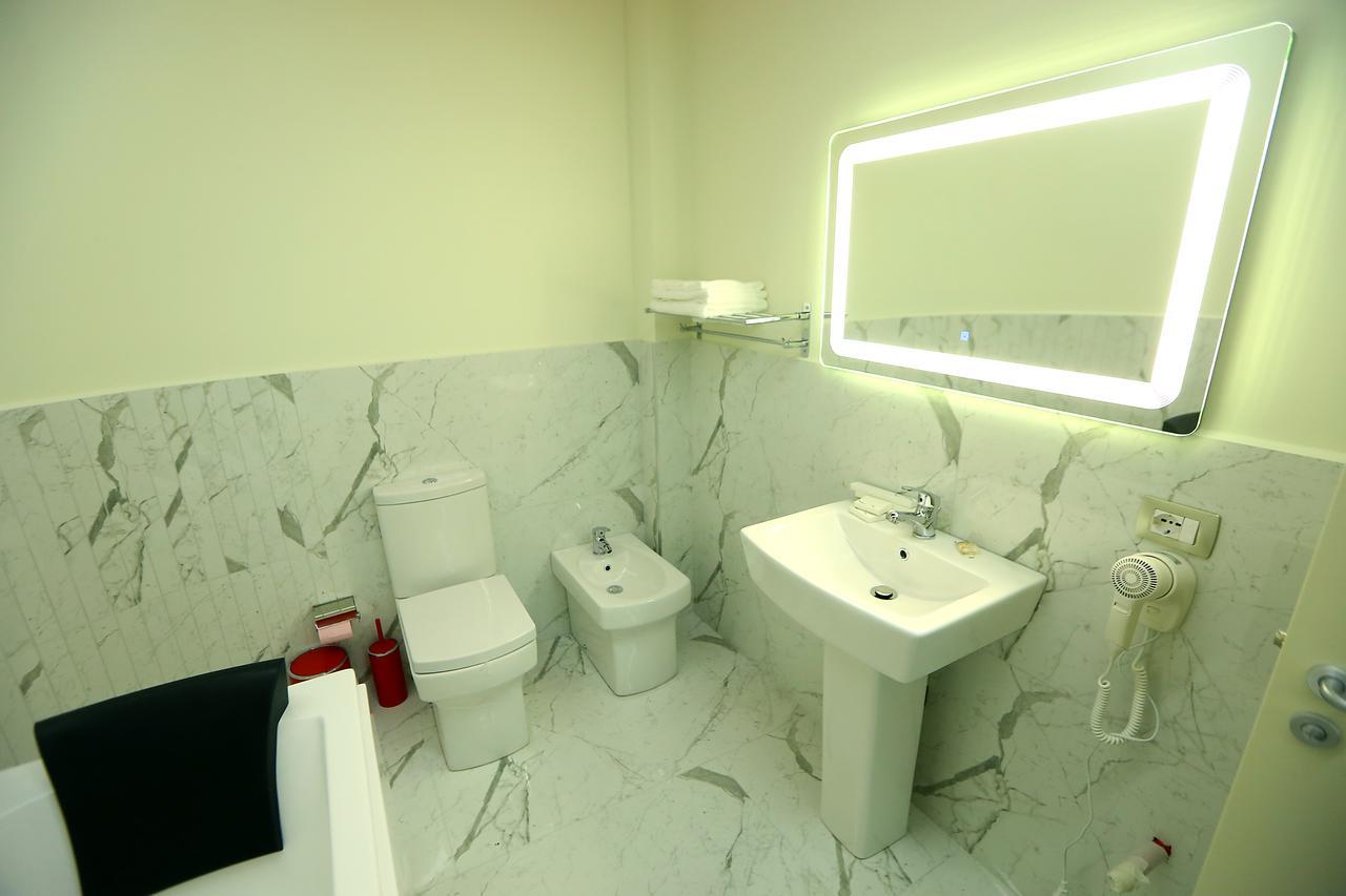 Hotel Vllaznia Shkodër Екстериор снимка