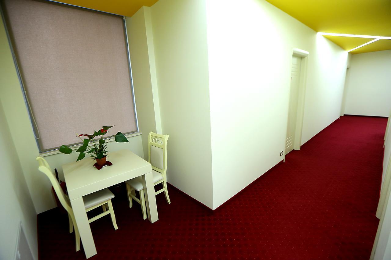 Hotel Vllaznia Shkodër Екстериор снимка