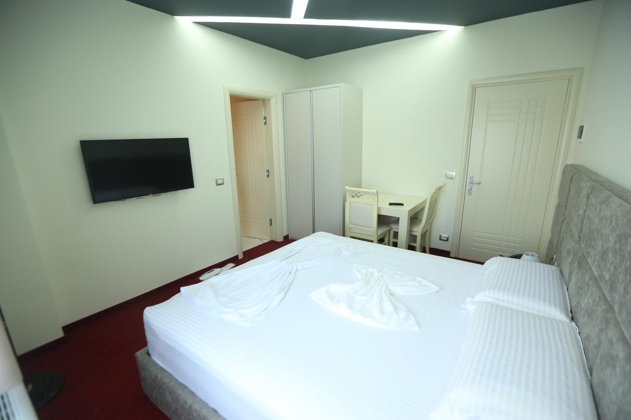 Hotel Vllaznia Shkodër Екстериор снимка