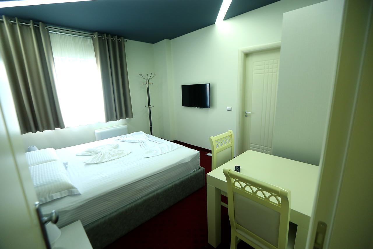 Hotel Vllaznia Shkodër Екстериор снимка