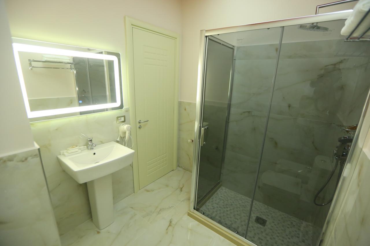 Hotel Vllaznia Shkodër Екстериор снимка